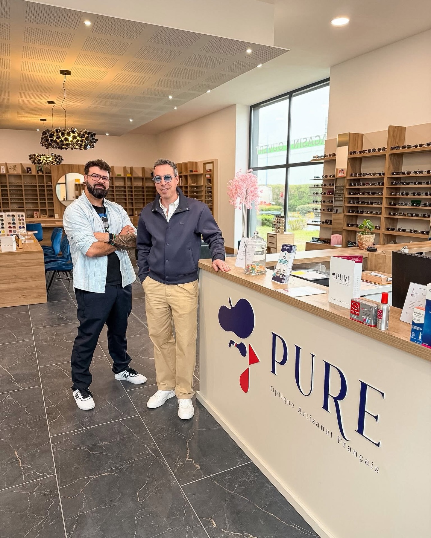 Comptoir de la boutique Pure Optique à Saint-Doulchard